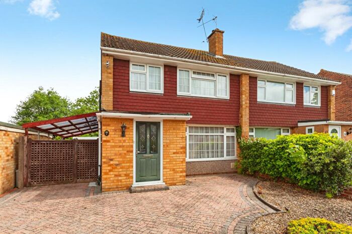 3 Bedroom Semi Detached House For Sale In Maypole Road, Taplow, Maidenhead, SL6