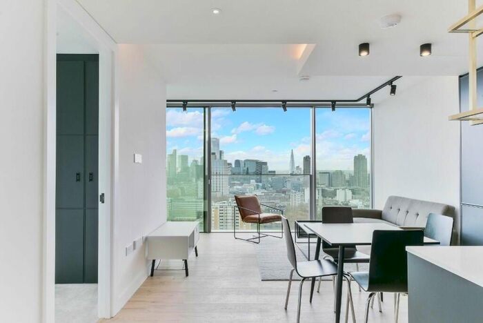 2 Bedroom Flat To Rent In Place, London, EC1V