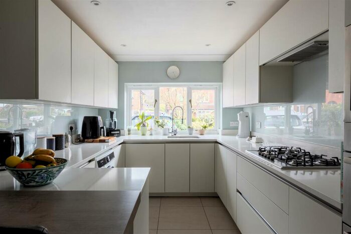 4 Bedroom Detached House For Sale In Warren Road, Reigate, RH2