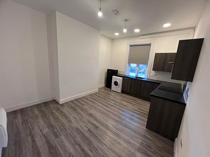 2 Bedroom Flat To Rent In London Road, SO15