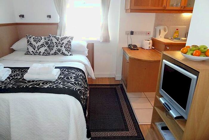 Studio To Rent In Fulham Palace Road, Hammersmith, London, W6