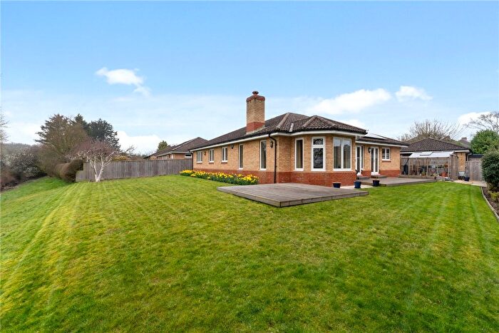 4 Bedroom Bungalow For Sale In Woodlands Close, Girton, Cambridge, CB3