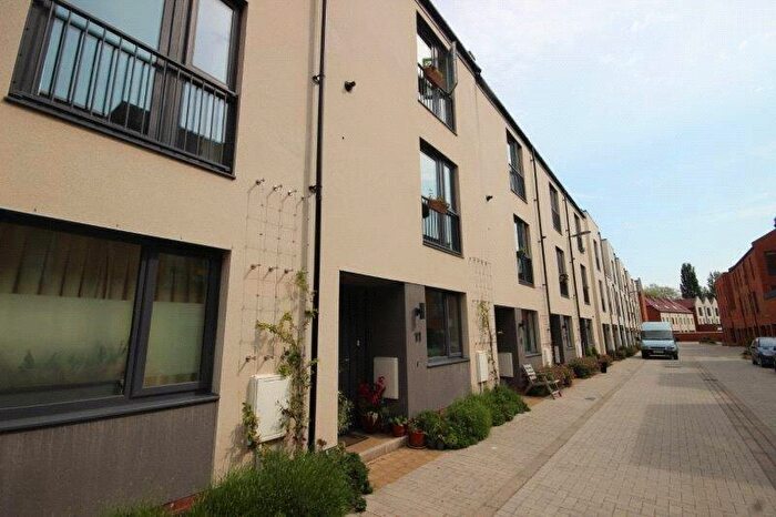 3 Bedroom Terraced House To Rent In Brooklyn Street, St. Werburgh's, Bristol, BS2