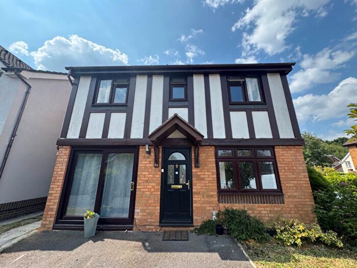4 Bedroom Detached House To Rent In Mallard Gardens Gold Sub, Hedge End, Southampton, Hampshire, SO30