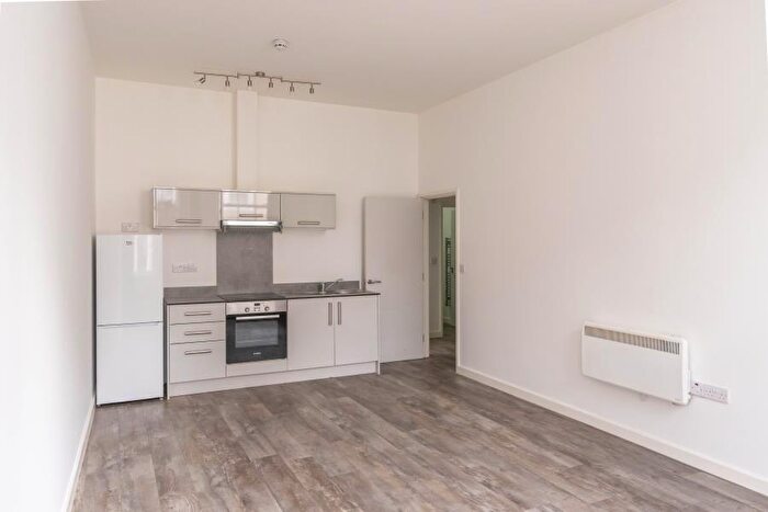 2 Bedroom Apartment To Rent In Griffon House - Bedminster, BS3
