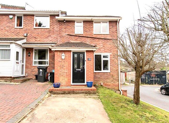 2 Bedroom End Of Terrace House To Rent In Kingshill Road, Old Town, Swindon, Wiltshire, SN1