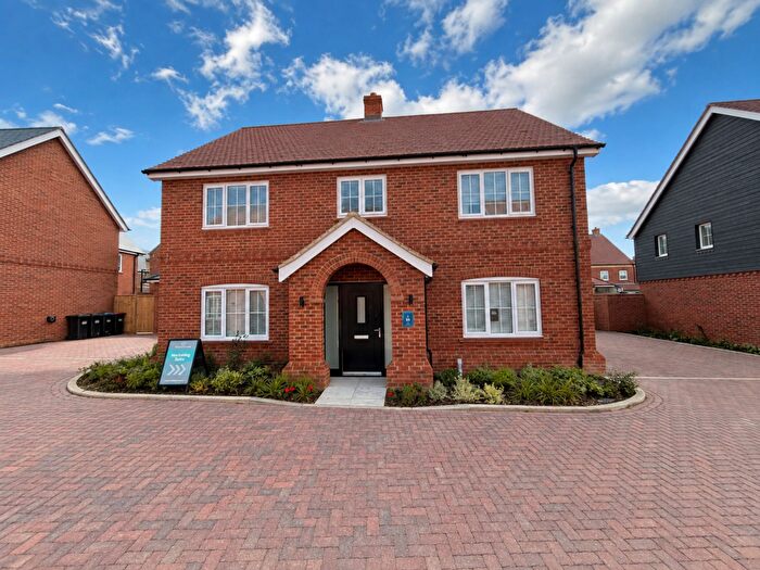 4 Bedroom Detached House For Sale In Station Road, Bow Brickhill, MK17