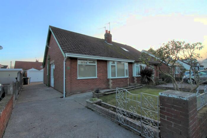 2 Bedroom Bungalow To Rent In Avonside Avenue, Thornton, FY5