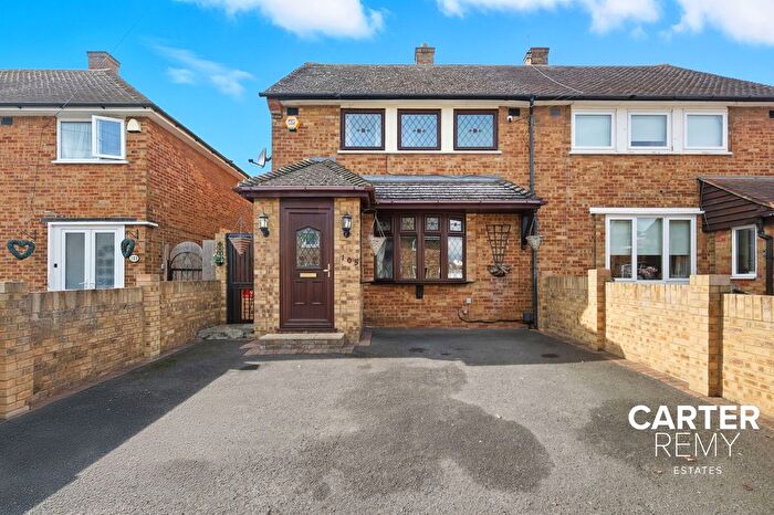 3 Bedroom Semi-Detached House For Sale In Cruick Avenue, South Ockendon, RM15