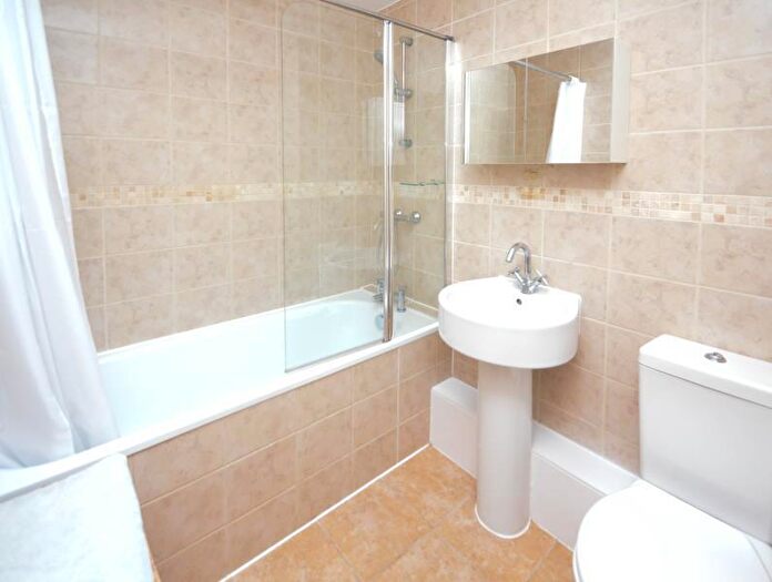 2 Bedroom Apartment To Rent In Alma Road, Windsor, SL4