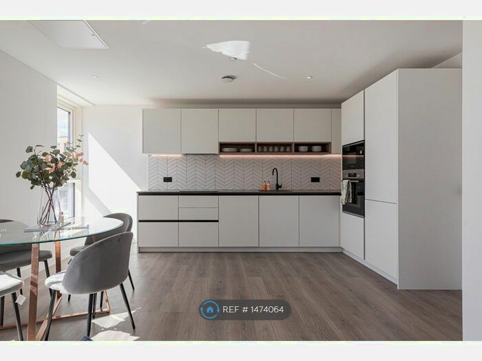 2 Bedroom Flat To Rent In Matcham House, London, W6