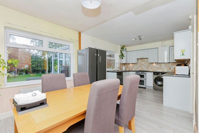 4 Bedroom Detached House For Sale In Sunnyhill, Burbage, Hinckley, LE10