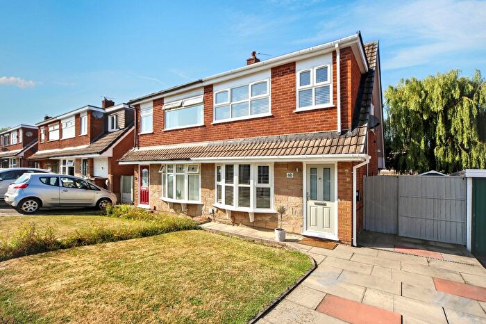 3 Bedroom Semi Detached House For Sale In Elkstone Close, Wigan, WN3