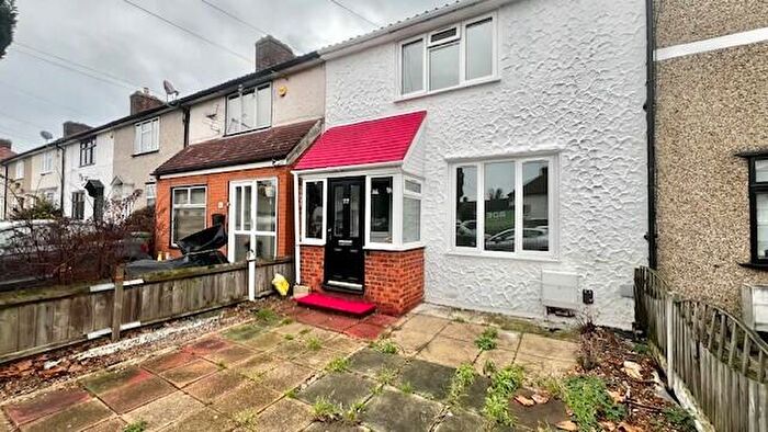 3 Bedroom House To Rent In Northfield Road, RM9