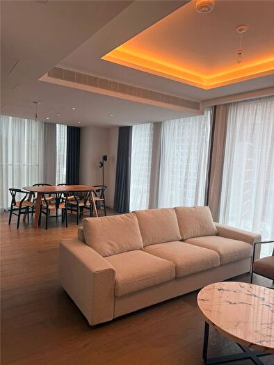 2 Bedroom Flat To Rent In Carnation Way, Thames City, SW8