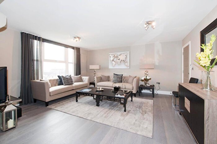 3 Bedroom Flat To Rent In Boydell Court St. Johns Wood Park, London, NW8