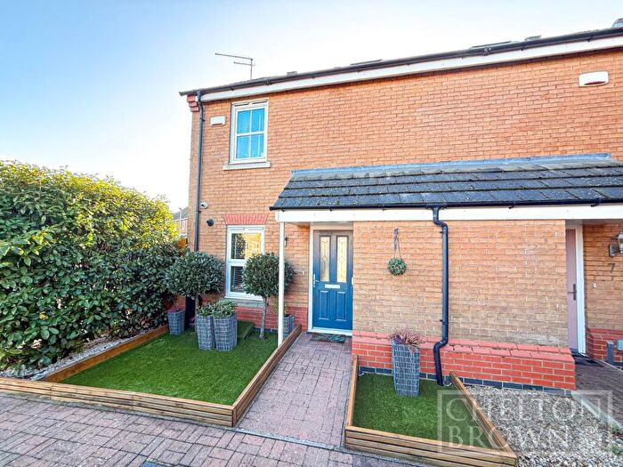 3 Bedroom Semi Detached House For Sale In Montgomery Way, Wootton, Northampton, Northamptonshire, NN4