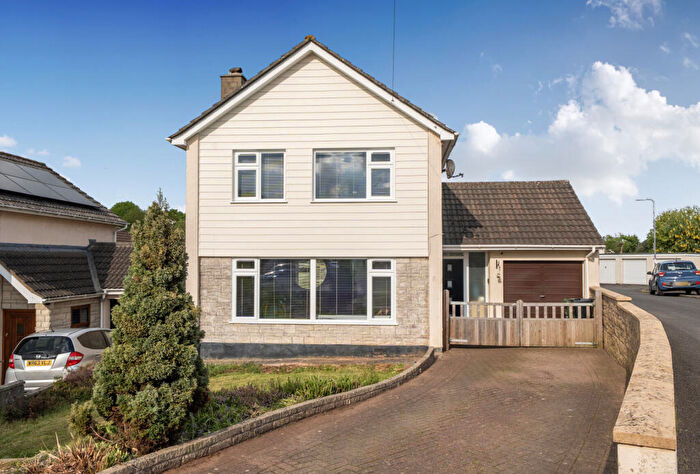 3 Bedroom Detached House For Sale In Somer Avenue, Midsomer Norton, Radstock, Somerset, BA3