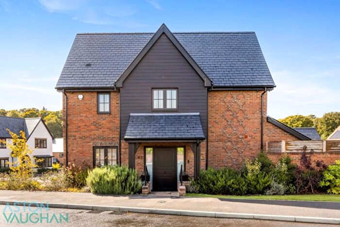 3 Bedroom Semi-Detached House For Sale In Allingham Place, Ovingdean, BN2