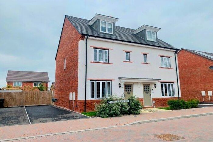 3 Bedroom Property To Rent In Christ Church Way, Evesham, WR11