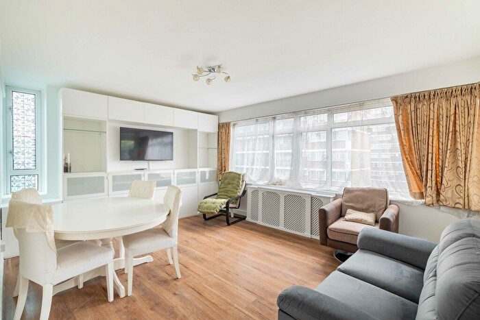 2 Bedroom Flat To Rent In Churchill Gardens, Pimlico, SW1V
