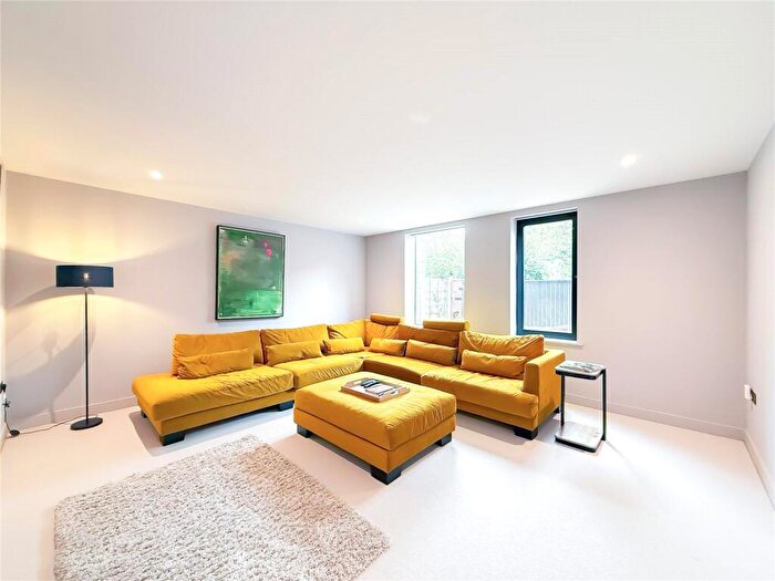 4 Bedroom Detached House For Sale In Sussex Avenue, Didsbury, M20