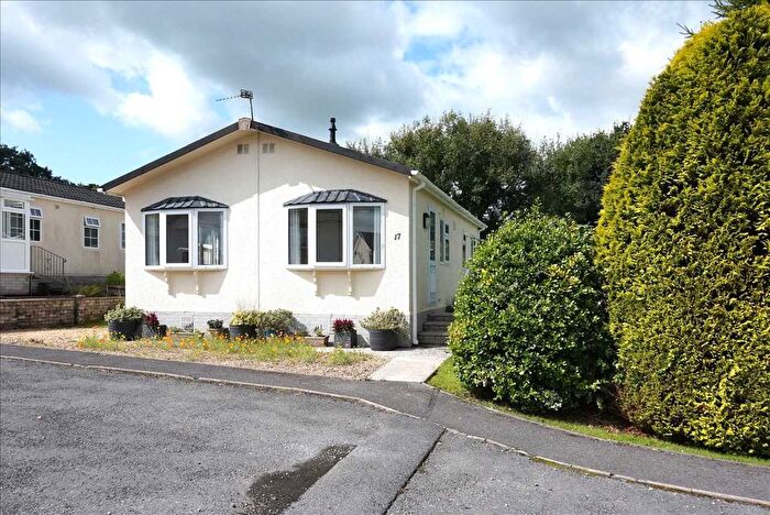 2 Bedroom Mobile/park Home For Sale In Marlais Park, Carmel, Llanelli, SA14
