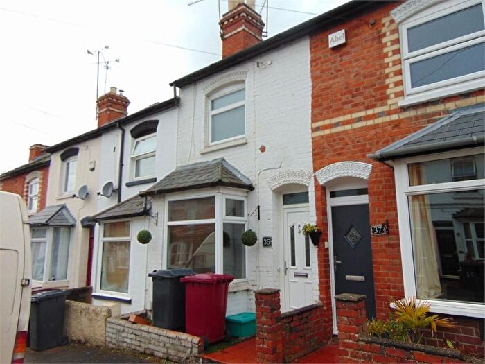 2 Bedroom Terraced House To Rent In Clarendon Road, Reading, Berkshire, RG6