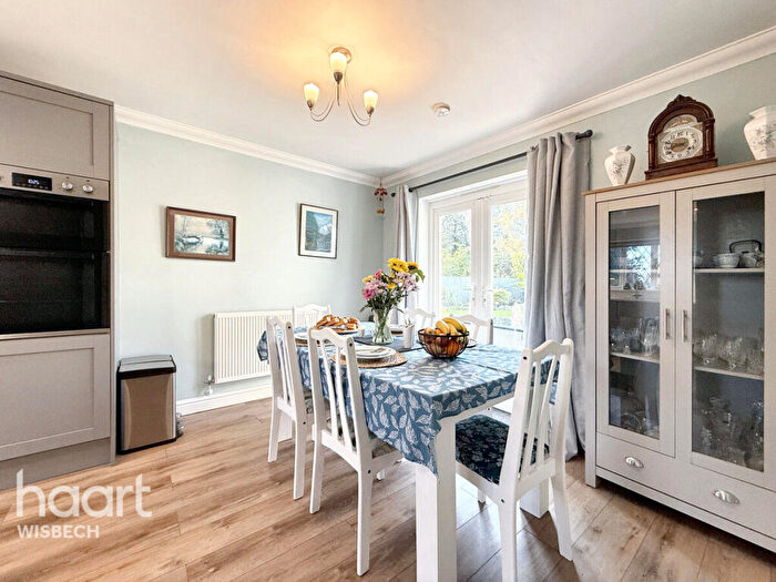 4 Bedroom Detached House For Sale In Grove Gardens, Elm, PE14