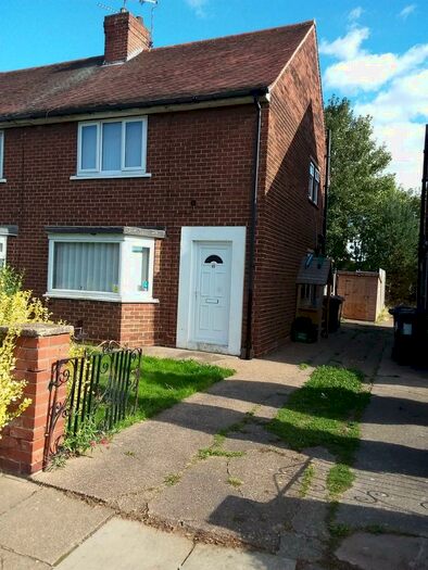 2 Bedroom Semi-Detached House To Rent In Montrose Avenue, Intake, DN2