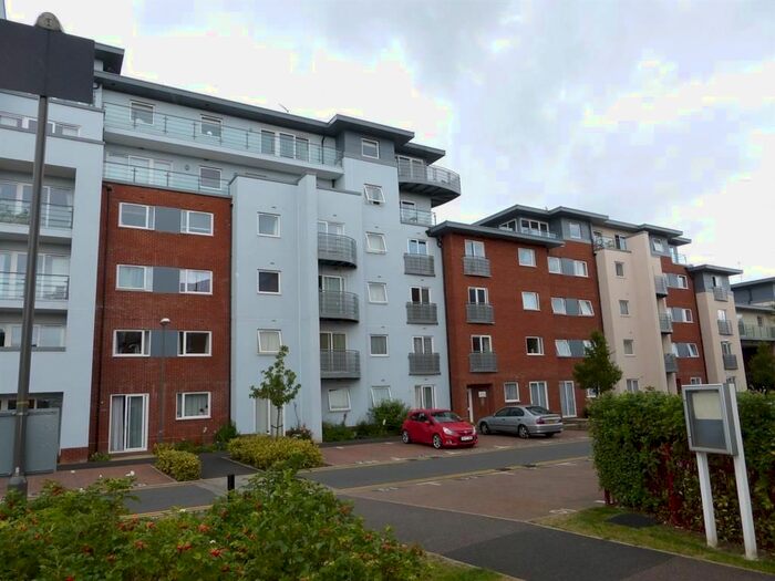 2 Bedroom Flat To Rent In Coxhill Way, Aylesbury, HP21