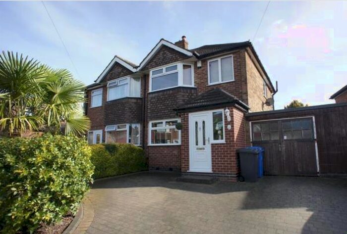 3 Bedroom Semi-Detached House To Rent In Burnside Drive, Spondon DE21