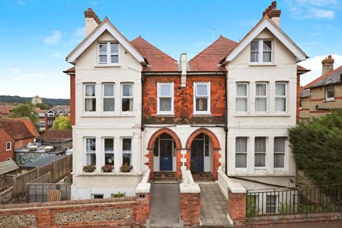 2 Bedroom Flat To Rent In Moat Croft Road, Eastbourne, East Sussex, BN21