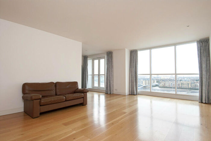 2 Bedroom Apartment To Rent In Westferry Circus, London, E14