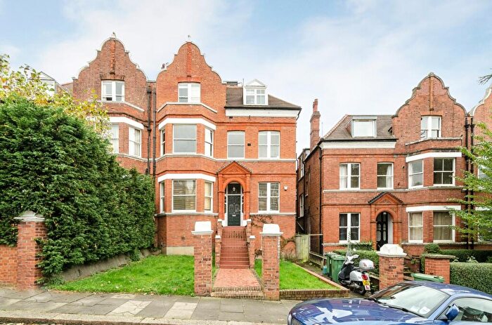 2 Bedroom Apartment To Rent In Langland Gardens London, NW3