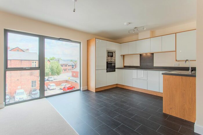 2 Bedroom Flat To Rent In Station Road, Gloucester GL1