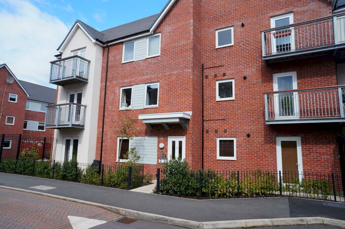 2 Bedroom Apartment To Rent In Highmarsh Crescent, West Didsbury, M20