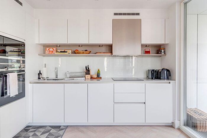 1 Bedroom Flat To Rent In Sterling Way, Islington, London, N7