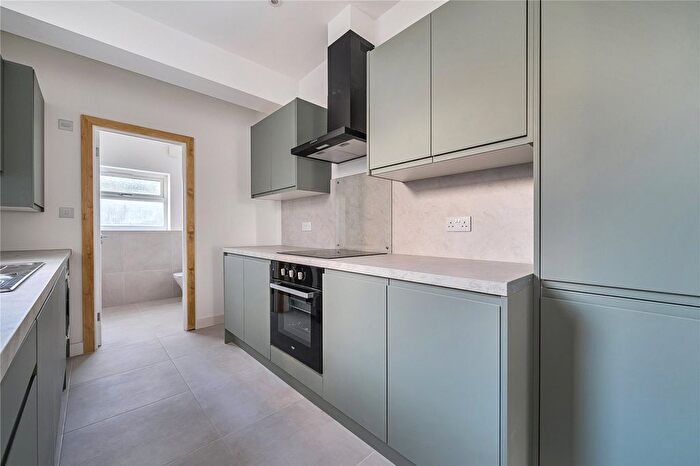 3 Bedroom Terraced House To Rent In Scotland Green Road, Enfield, EN3