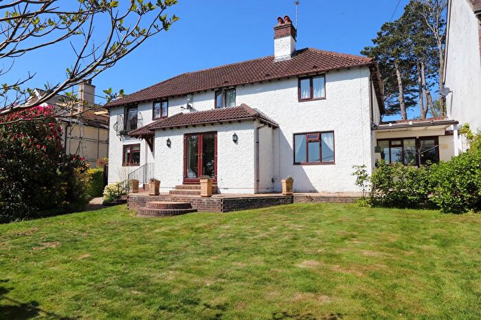 4 Bedroom Detached House For Sale In Caldbec Hill, Battle, TN33