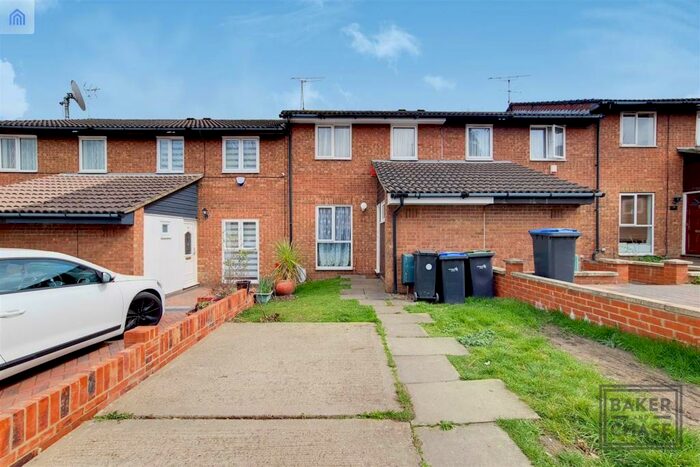 3 Bedroom Terraced House To Rent In Wilde Place, London, N13