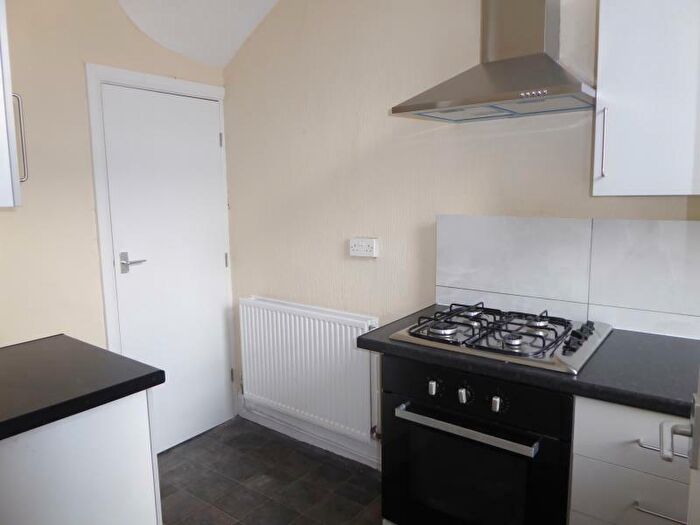 2 Bedroom Property To Rent In Walford Avenue, East End Park, LS9