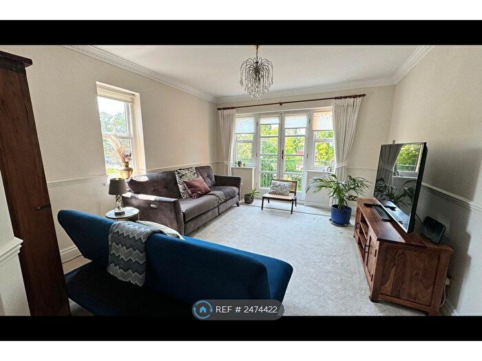 2 Bedroom Flat To Rent In Chase Side, London, N14