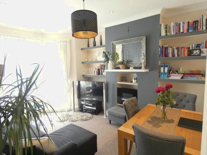 2 Bedroom Flat To Rent In Elthorne Avenue, London, W7
