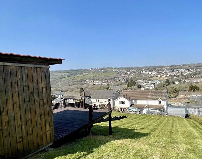 3 Bedroom Detached House For Sale In Heol Capel Ifan, Pontyberem, Llanelli, SA15