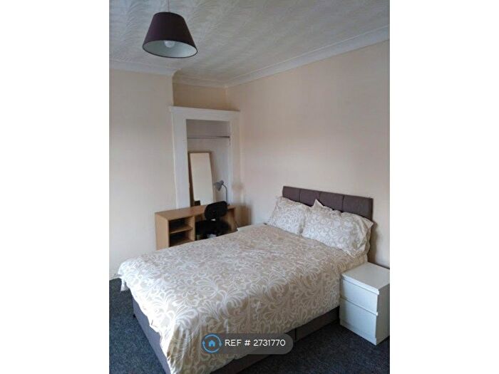 5 Bedroom Terraced House To Rent In Ashburnham Road, Luton, LU1