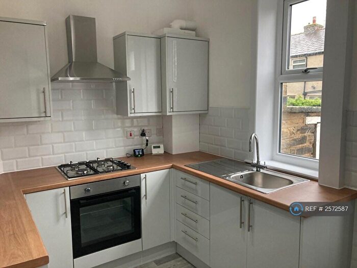 2 Bedroom Terraced House To Rent In Dick Lane, Bradford, BD4