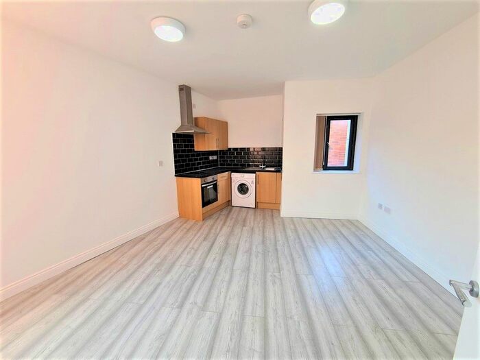 Studio To Rent In Danvers Road, Leicester, LE3