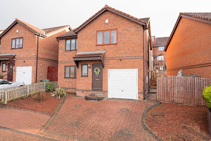 4 Bedroom Detached House For Sale In South Hill Road, Gateshead, Tyne And Wear, NE8