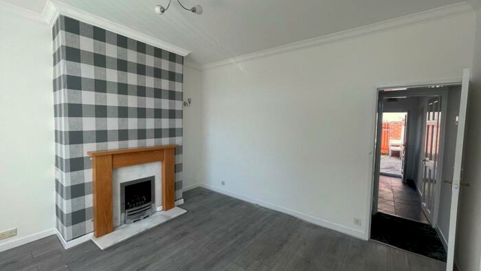 2 Bedroom House To Rent In Meadow Lane, Dukinfield, SK16